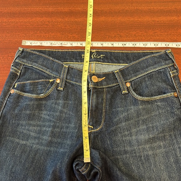 Old Navy - Picture 2 of 7